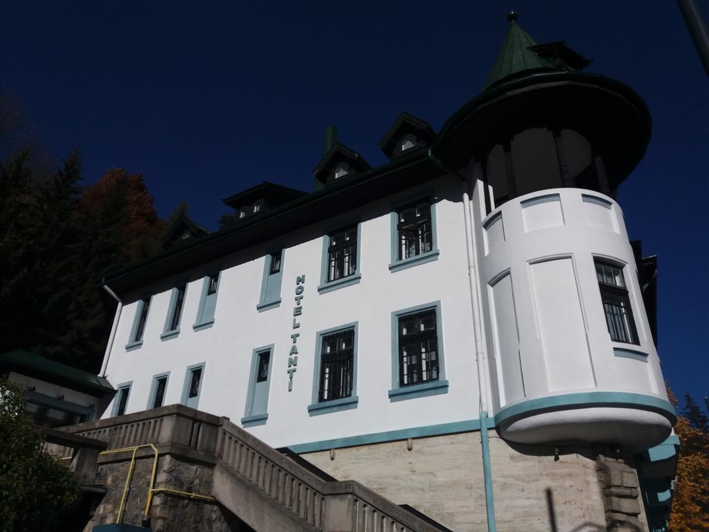 Tantzi Hotel 2*